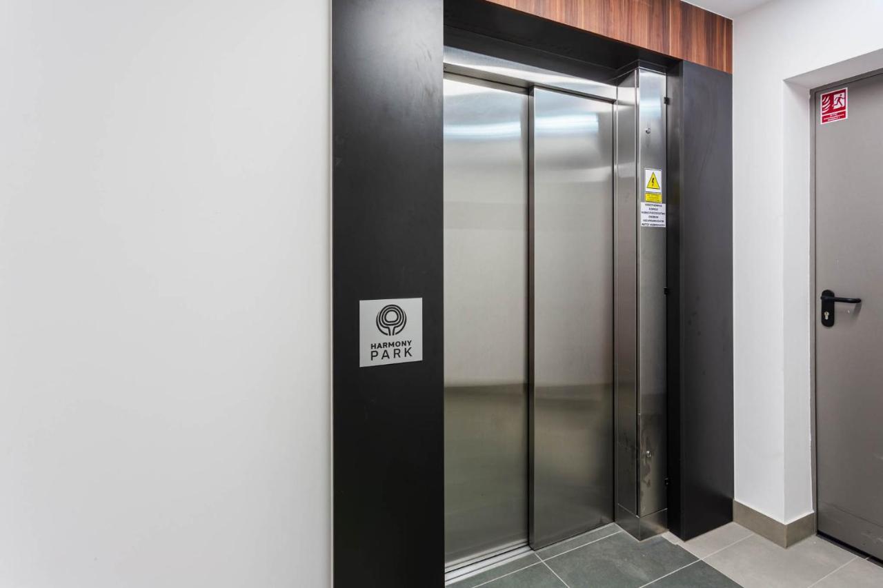 Chill Apartments Warsaw Airport Exterior foto